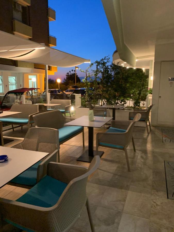 Hotel Majestic Gabicce Mare Εξωτερικό φωτογραφία
