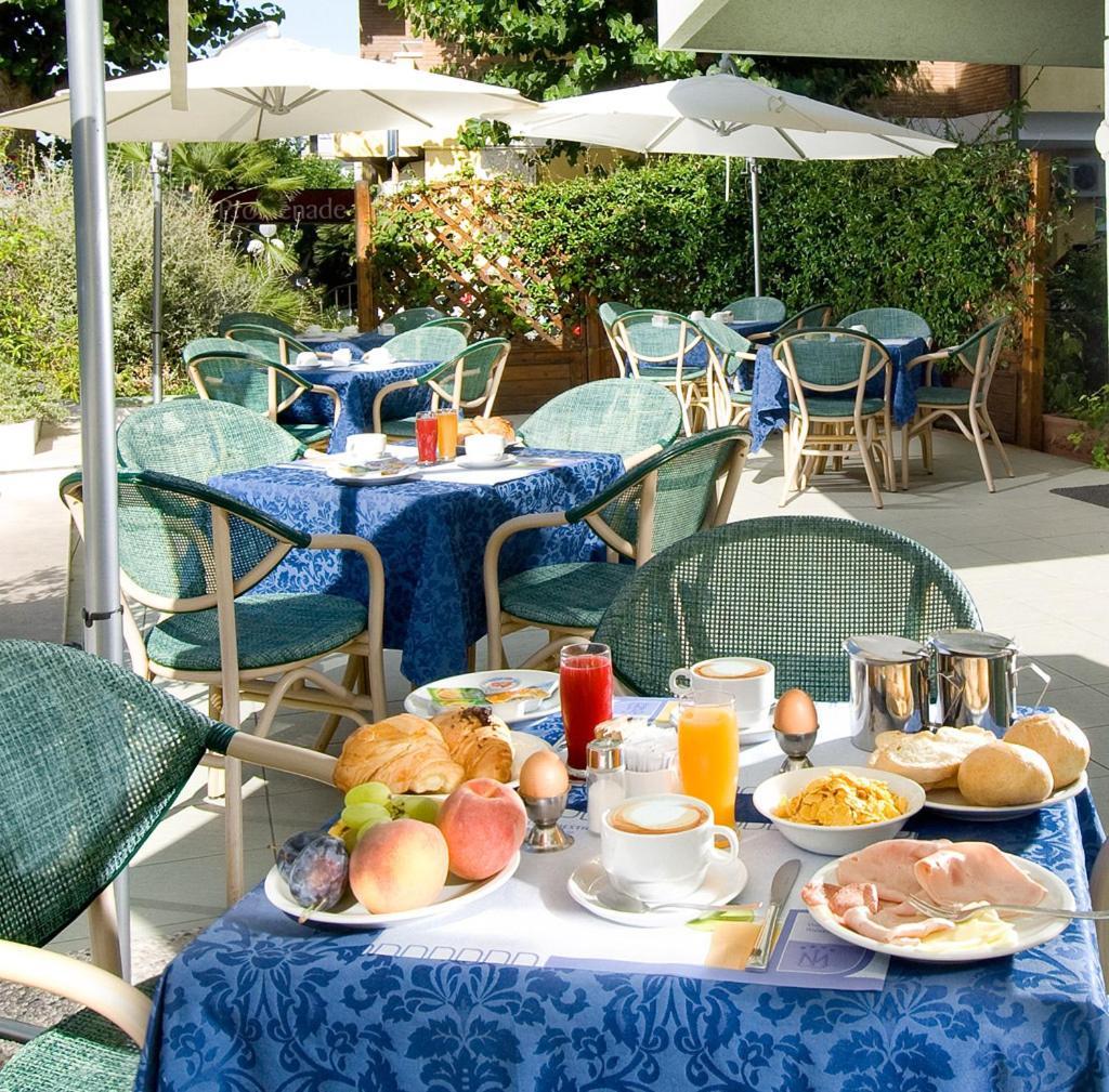 Hotel Majestic Gabicce Mare Εξωτερικό φωτογραφία