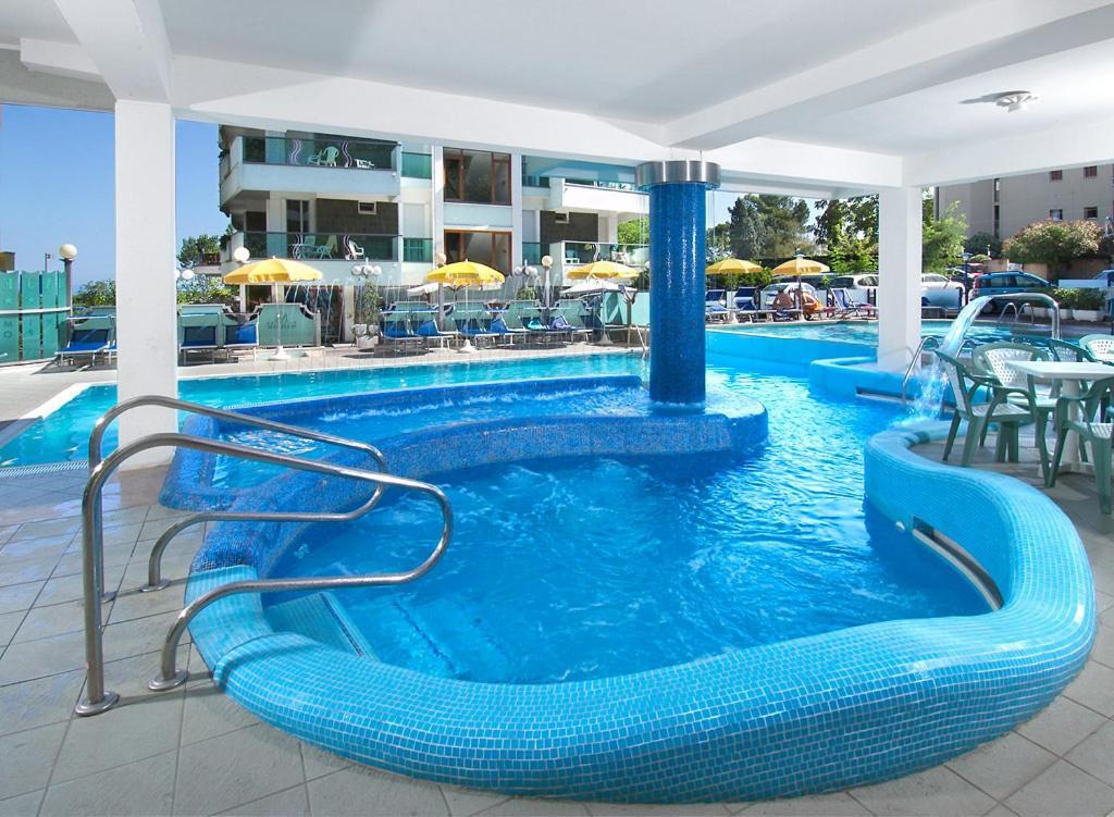 Hotel Majestic Gabicce Mare Εξωτερικό φωτογραφία