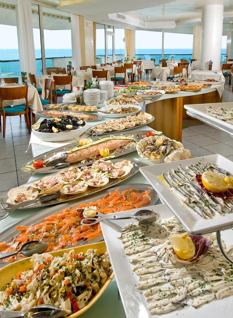Hotel Majestic Gabicce Mare Εξωτερικό φωτογραφία