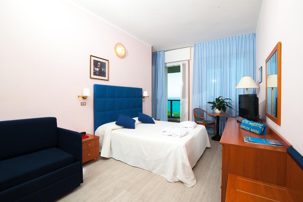 Hotel Majestic Gabicce Mare Εξωτερικό φωτογραφία