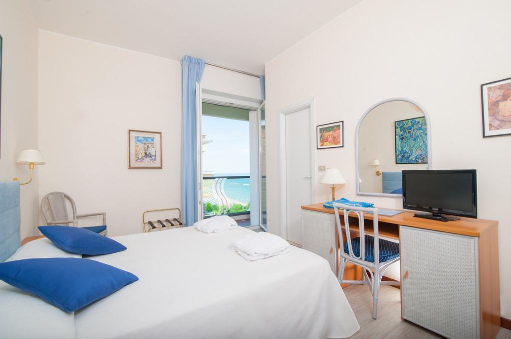 Hotel Majestic Gabicce Mare Εξωτερικό φωτογραφία