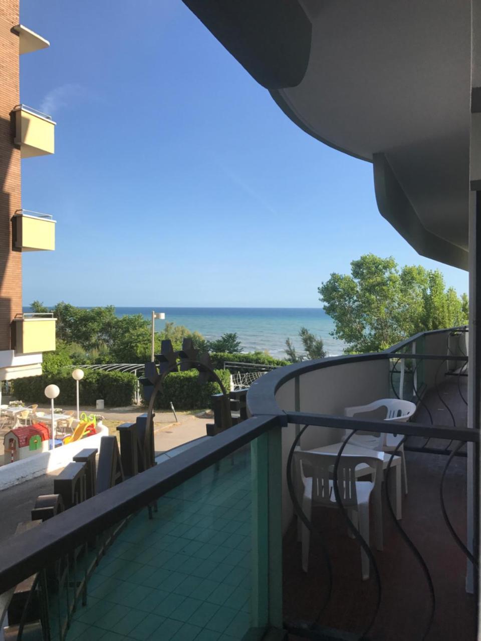 Hotel Majestic Gabicce Mare Εξωτερικό φωτογραφία